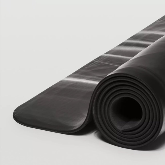 Brand new never use Lululemon take form yoga 5mm Mat - Picture 3 of 6